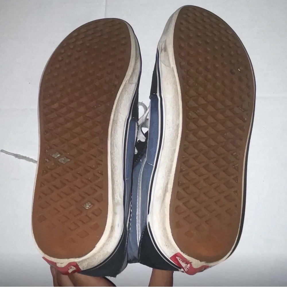 Van’s women’s Sk8-Hi Skate Core Classic Shoes Navy & Blue size 8